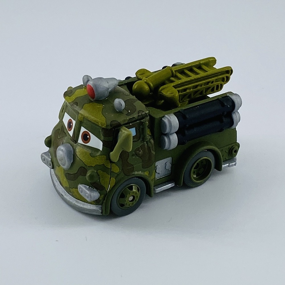Disney Pixar Cars - Mini Adventures Camo Red The Fire Truck - Sarge's Boot Camp